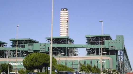 Brindisi, la centrale Enel sotto sequestro può proseguire lo stoccaggio: black out scongiurato