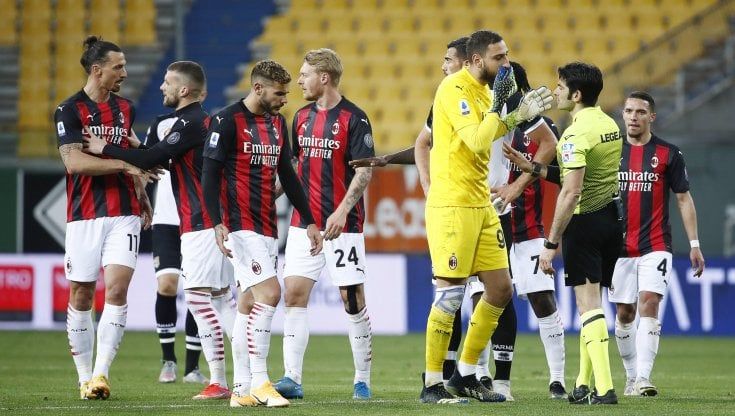 Parma-Milan 1-3: i rossoneri riprendono la marcia Champions, ma Ibra si fa espellere