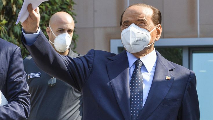 Berlusconi più vicino ai giallorossi e furibondo con Salvini: "Ora ci ha dichiarato guerra"