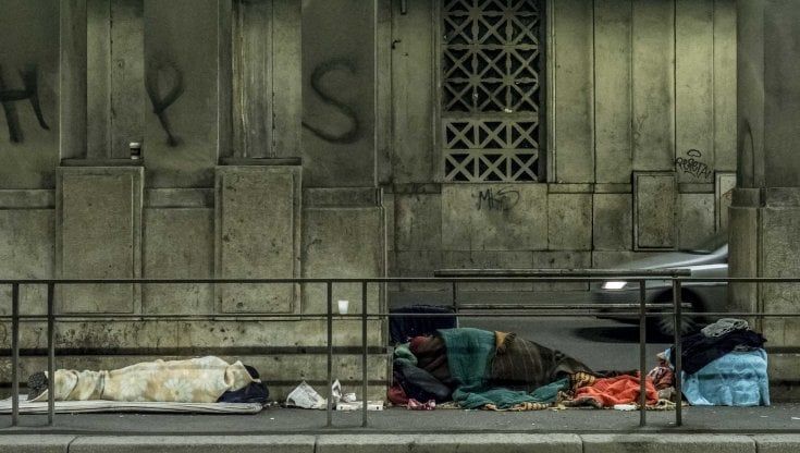 Emergenza freddo, già pieni i centri per i clochard. L'appello di Palazzo Marino: "A Milano serve l'aiuto degli altri Comuni"