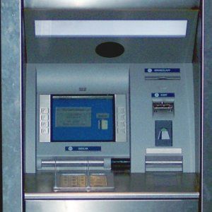 Dallo skimming all'attacco ai sistemi operativi dei bancomat: così cambiano le insidie della sicurezza bancaria