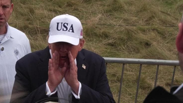 Doonbeg, Trump visita il suo golf club e dichiara: "Io amo gli Irlandesi"