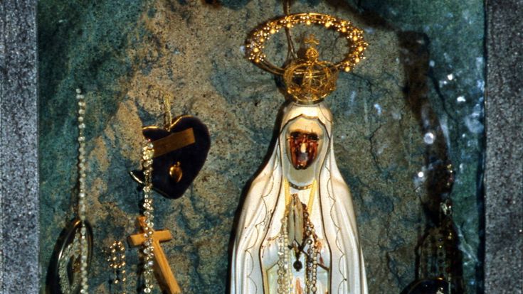 Madonne piangenti, per la Chiesa ci vuole prudenza (e qualche 007)