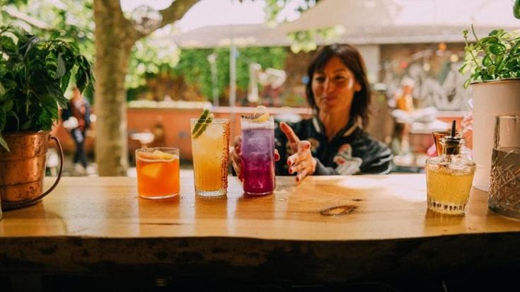 Bevande analcoliche: le preferenze degli italiani, tra aperitivi ed energy drink
