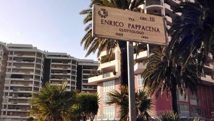 Battaglia sulle case per militari, pensionati non vogliono lasciarle: “Legge in Puglia lo consente”