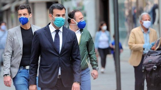 Fase 2, il sindaco Decaro (Anci): "Preoccupati per assembramenti, così rischiamo nuovo lockdown"