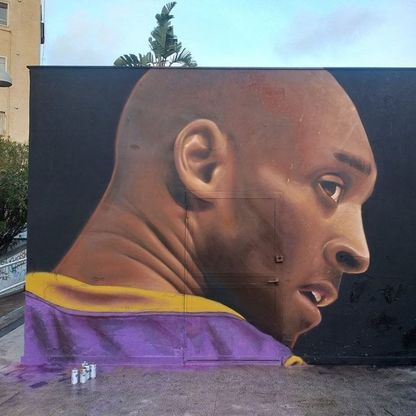Napoli, il murale di Jorit per Kobe Bryant
