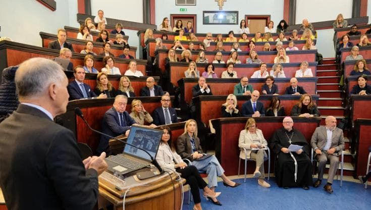 La scuola nell’ospedale Gaslini compie 50 anni, oltre 3.700 bambini seguiti in un anno