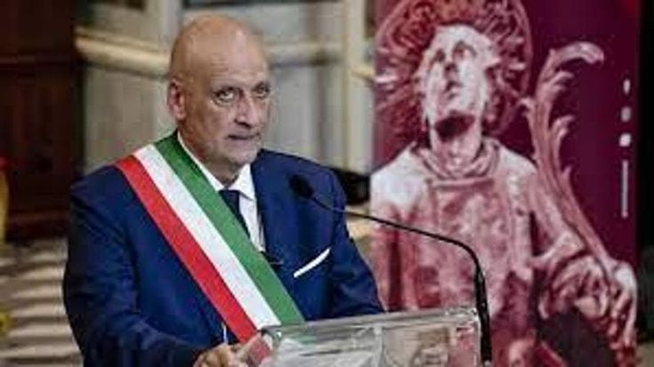 Pozzuoli, chi sono i politici arrestati nell’inchiesta: Oddati, l’ex enfant prodige della sinistra, e l’ex Dc Figliolia per tre volte sindaco