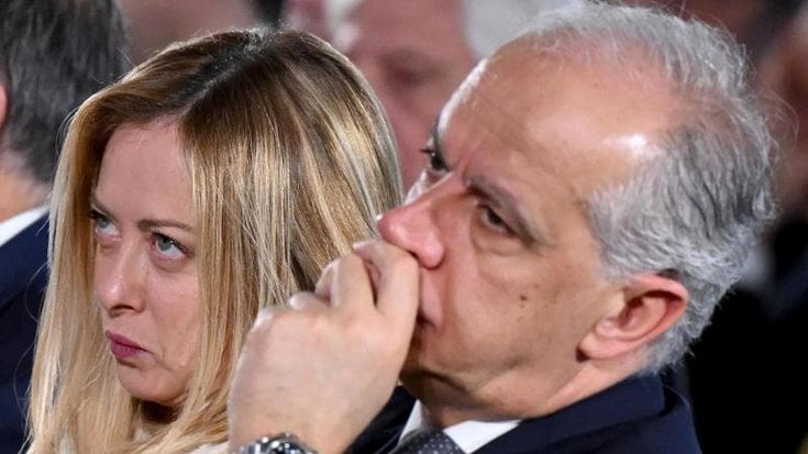 L’opposizione incalza Piantedosi, interrogazione a Meloni: “Che incarichi pubblici ha avuto Conte?”