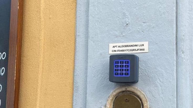 Affitti brevi a Firenze: con una delibera reatroattiva la sindaca Funaro dà lo stop alle keybox