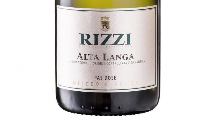 Il Pas Dosé di Rizzi firmato da Ernesto Dellapiana è un’Alta Langa molto riuscito