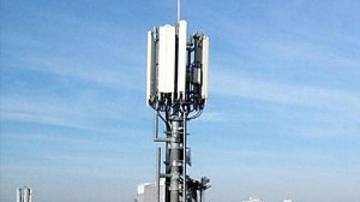 Ripetitori telefonici a Napoli, al via il monitoraggio su elettrosmog e campi elettromagnetici