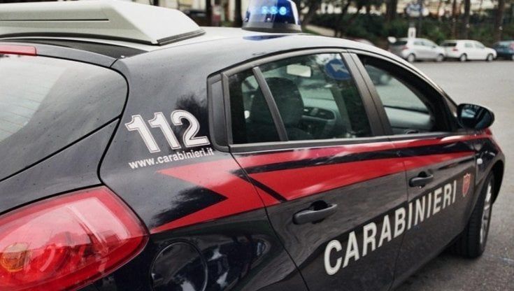 Perseguitava l'ex compagno, trentenne messa agli arresti domiciliari