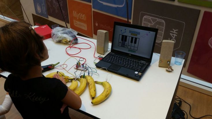 La giornata che insegna ai bimbi a fare tecnologia
