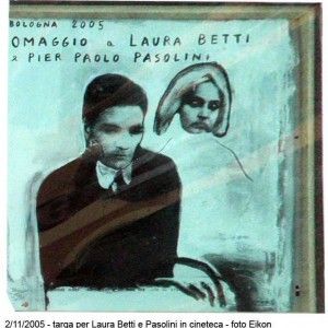 Il ritratto di Pasolini e Laura Betti<br />rimosso dal cortile del Lumi&egrave;re