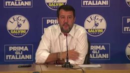 Regionali, la lunga serata di via Bellerio fra silenzi e attese: il videoracconto