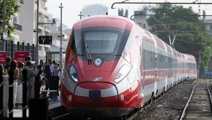 Treni, guasto sulla linea Alta velocità Roma-Napoli: ritardi fino a 100 minuti