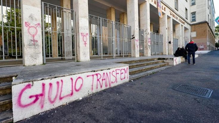 Lista stupri, polizia al Giulio Cesare. “Vendetta dopo le elezioni studentesche”. C’è un sospettato