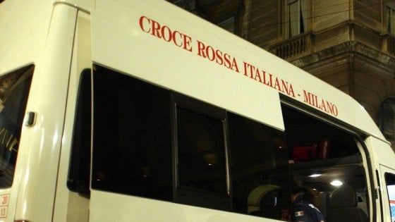Bambina di cinque anni schiacciata da un armadio, ricoverata in gravi condizioni