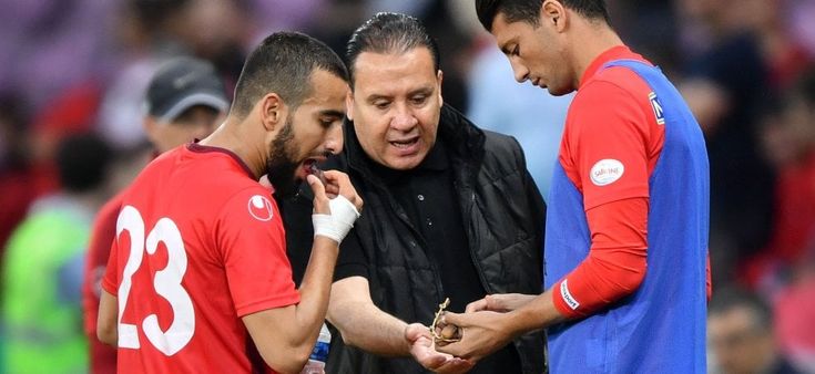 Tunisia, lo stratagemma del portiere: si 'infortuna' al tramonto per interrompere il digiuno del Ramadan 