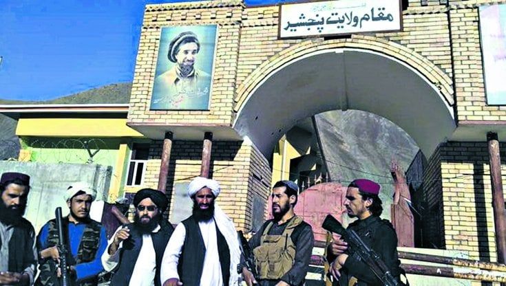 Afghanitan, i talebani: "Le donne servono solo a fare figli". Massacri nel Panshir