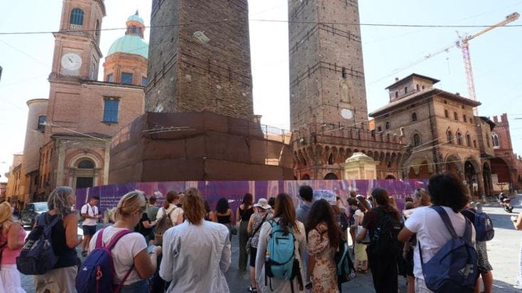 Sono stati ponti d’oro per il turismo: in città picchi del 90%. E anche la Riviera fa festa