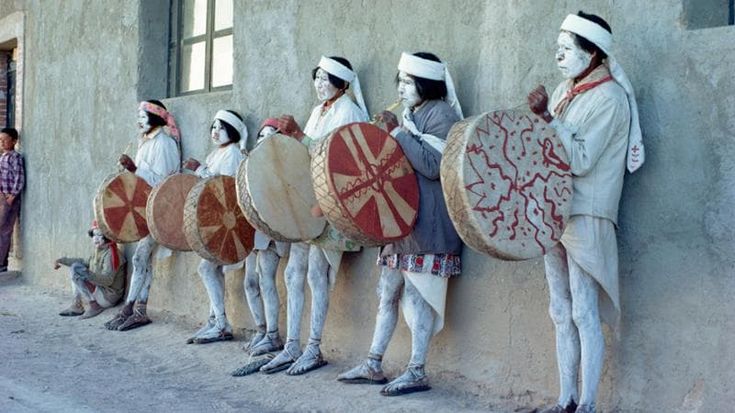 La Pasqua psichedelica della tribù che corre