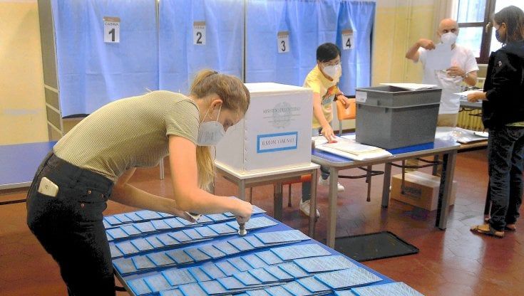 Comunali, test per leader e partiti. La caccia al voto degli indecisi