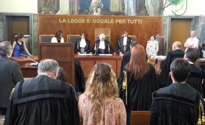 "Berlusconi diede soldi ai testimoni".I giudici mandano le carte in Procura