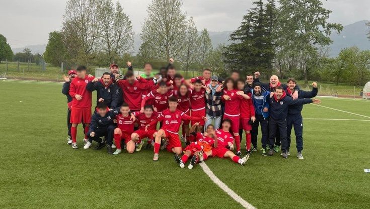 Razzismo nel calcio, gli under 18 dell'Arcellasco lasciano il campo per l'insulto del giocatore di Bresso: sconfitta a tavolino e multa