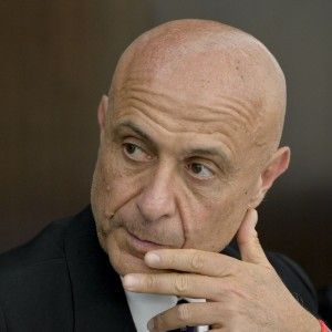 Minniti: "Anche se ci far&agrave; male guarderemo in faccia i nostri anni pi&ugrave; oscuri"