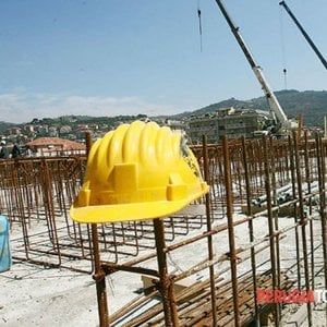 Caltanissetta, incidente sul lavoro: operaio cade da impalcatura e muore