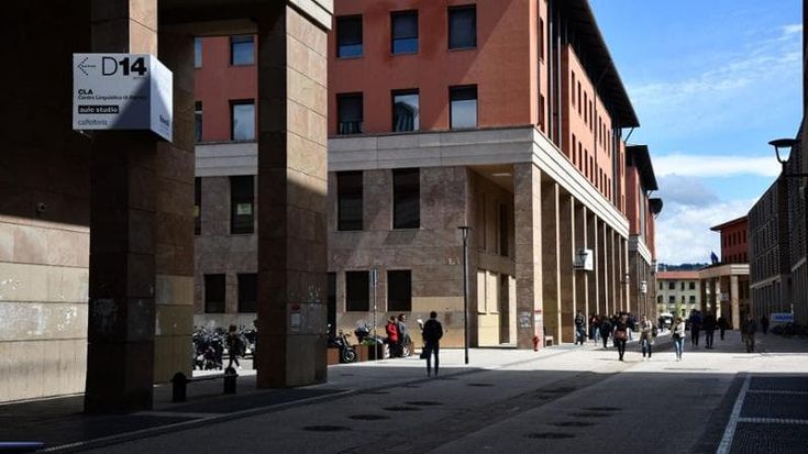 Dialogo interreligioso, l'Università di Firenze realizzerà la 'stanza del silenzio': studenti di fede diversa pregheranno insieme