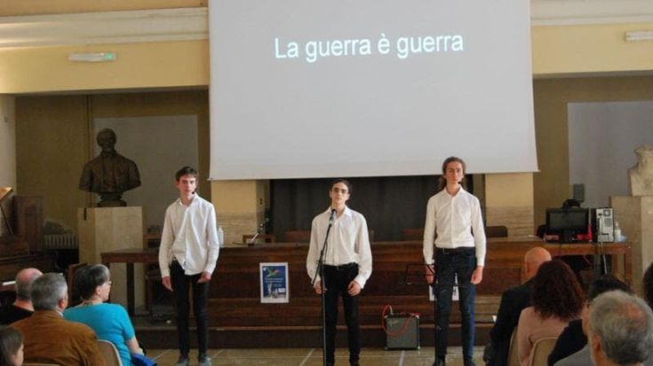 I falsi di Leopardi e le coppie dell’Olimpo, la notte bianca dei licei classici genovesi