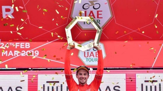 Ciclismo, UAE Tour a Roglic.  Omloop Het Nieuwsblad a Stybar