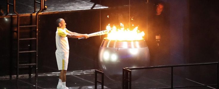 Rio 2016, aperti i Giochi: Vanderlei De Lima ultimo tedoforo