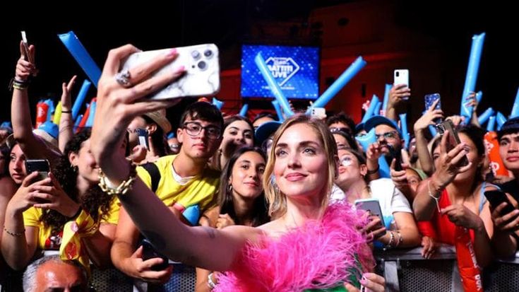 “Una beneficenza più trasparente” Meloni annuncia la legge Ferragni