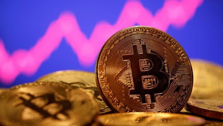 Borse in calo dopo la cavalcata di inizio anno. Risale il dollaro, affonda il Bitcoin