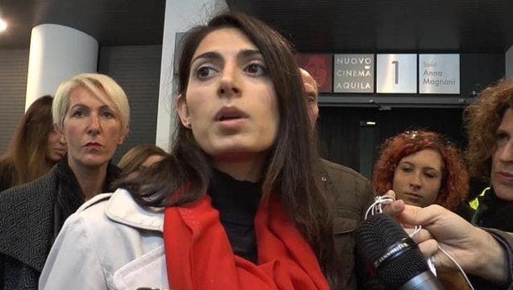 Femminicidio, Raggi: "Ricostruiremo la rete dei centri antiviolenza"