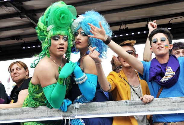 Torino, in 10mila al Gay Pride <br />il corteo aperto dai bambini<br />&nbsp;