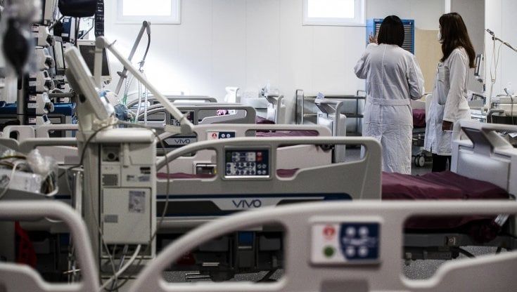 Coronavirus, negli Usa superati 700mila morti: come fosse sparita la capitale Washington. Nel mondo 5 milioni di vittime