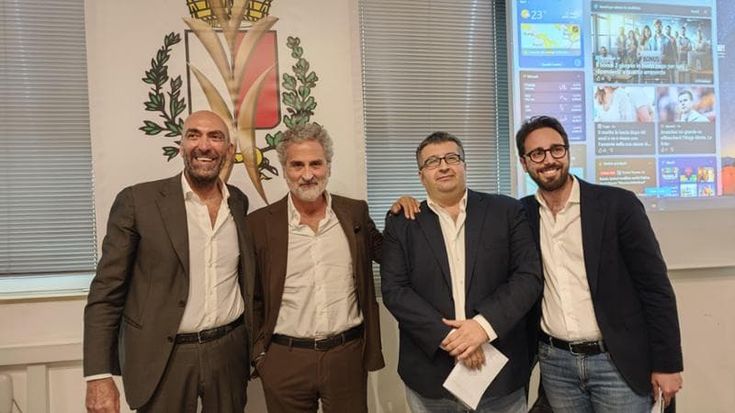 Leccese lancia il ‘sindaco di notte’, Laforgia propone il reddito minimo cittadino: le promesse dell’ultimo miglio di campagna elettorale