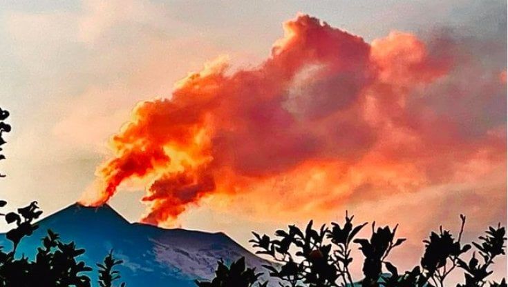 L'Etna torna a dare spettacolo e dallo spazio arriva la foto della spedizione russa