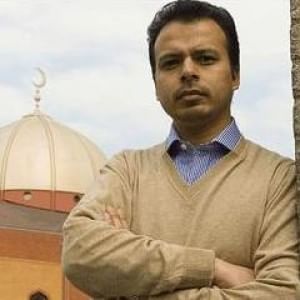 Ed Husain: "Basta ambiguit&agrave;, noi musulmani dobbiamo dire no all'estremismo"