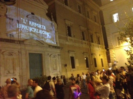 Trastevere come un cinema, &egrave; il flash mob degli ex occupanti dell'America