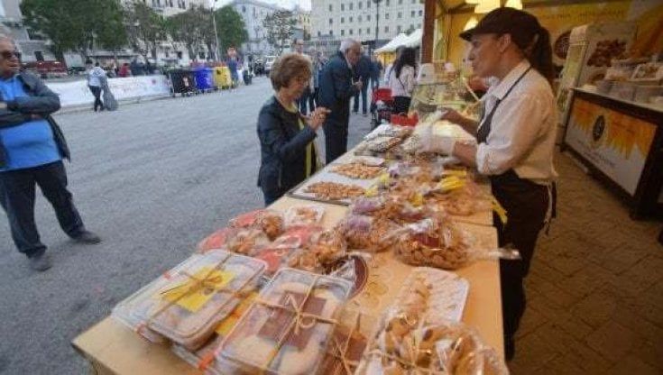 Bari, apre il Villaggio del gusto: per la festa di San Nicola 24 stand con le specialità pugliesi e cinque birrifici