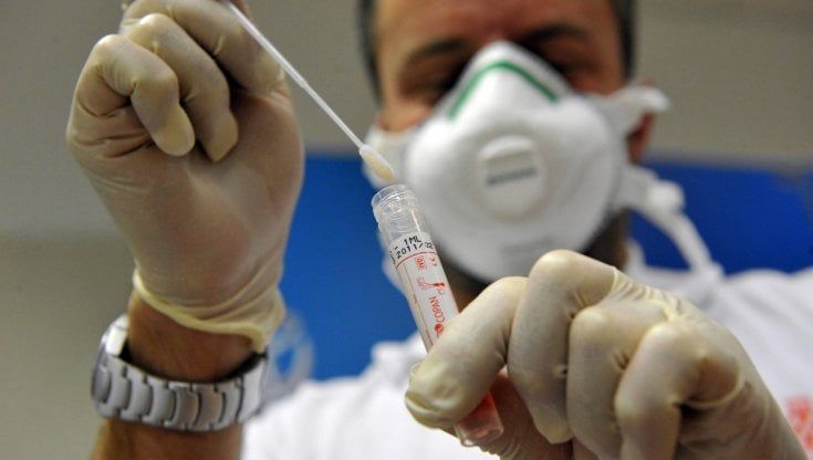 Covid, la stretta in Sicilia è super-soft: mascherina tra la folla, tampone a tedeschi e inglesi