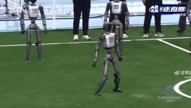 Pechino, l'androide imita Cristiano Ronaldo: dopo il gol esulta come il fuoriclasse portoghese
