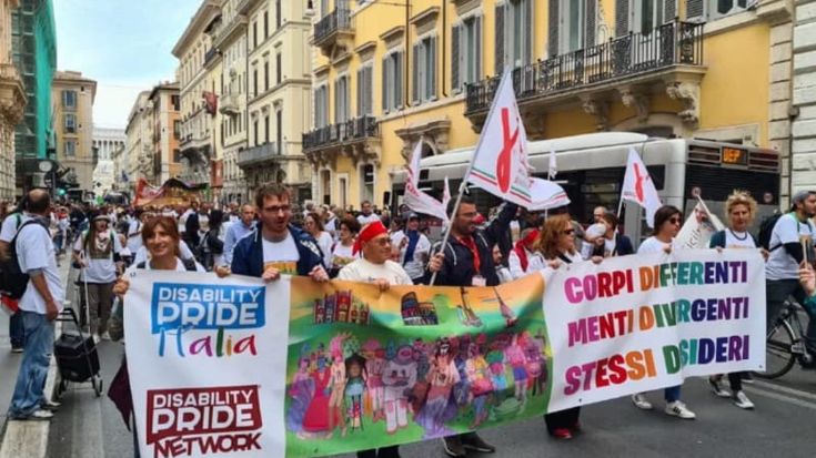 Disability Pride, da Roma la richiesta di una città inclusiva: “Nessuna barriera ai diritti”